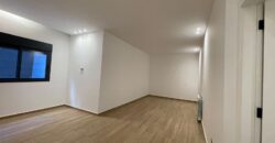 For Sale: Apartment in Hazmieh
