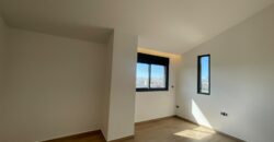 For Sale: Apartment in Hazmieh