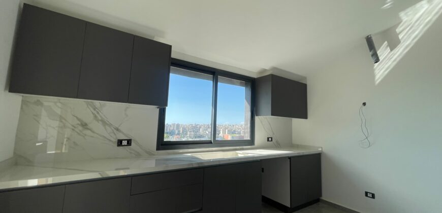 For Sale: Apartment in Hazmieh