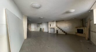 For Sale: Shop in Hazmieh