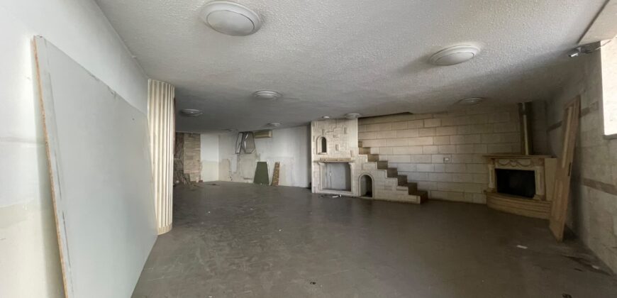 For Sale: Shop in Hazmieh