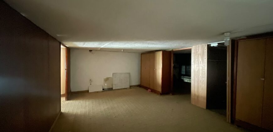 For Sale: Shop in Hazmieh