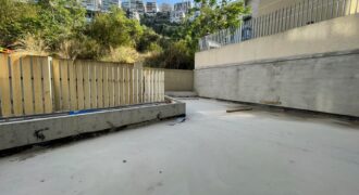 For Sale: Apartment in Hazmieh