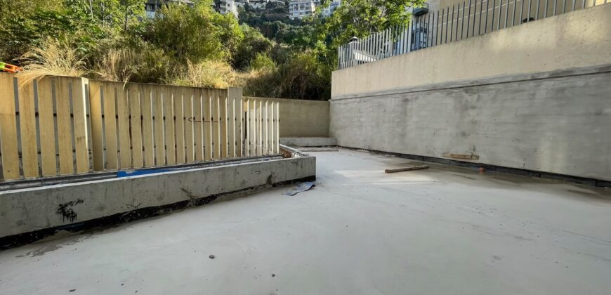 For Sale: Apartment in Hazmieh