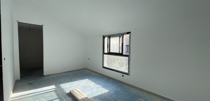 For Sale: Rooftop Apartment in Hazmieh, Baabda