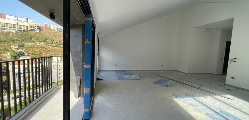 For Sale: Rooftop Apartment in Hazmieh, Baabda