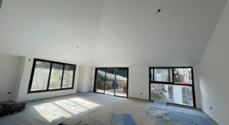 For Sale: Rooftop Apartment in Hazmieh, Baabda
