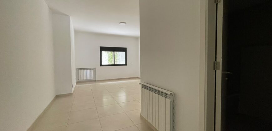 For Sale: Apartment in Mar Takla, Hazmieh