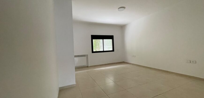 For Sale: Apartment in Mar Takla, Hazmieh