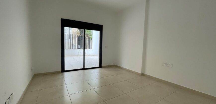 For Sale: Apartment in Mar Takla, Hazmieh