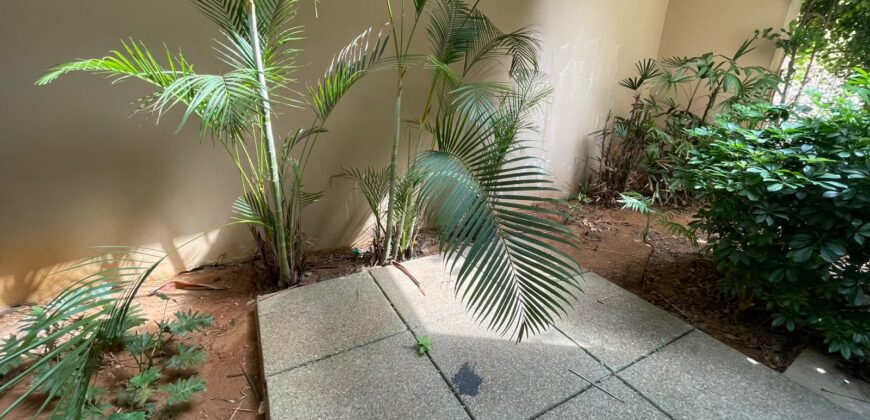 For Sale: Apartment in Louaizeh