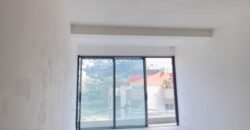 For Sale: Apartment in Hazmieh