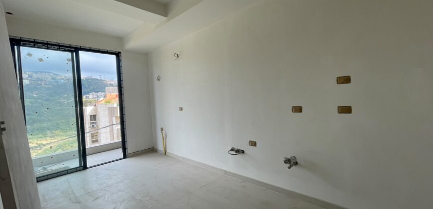 For Sale: Apartment in New Mar Takla, Hazmieh