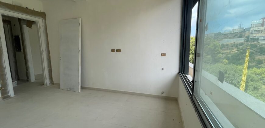 For Sale: Apartment in New Mar Takla, Hazmieh
