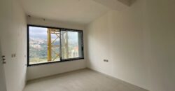 For Sale: Apartment in New Mar Takla, Hazmieh