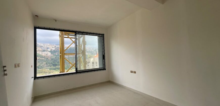 For Sale: Apartment in New Mar Takla, Hazmieh