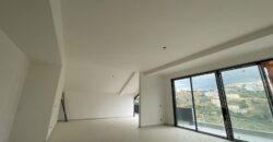 For Sale: Apartment in Hazmieh