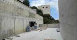 For Sale: Apartment in Hazmieh