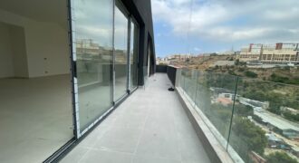 For Sale: Apartment in Hazmieh