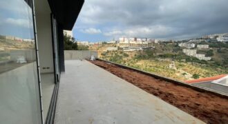 For Sale: Apartment in Hazmieh