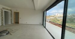 For Sale: Apartment in Hazmieh