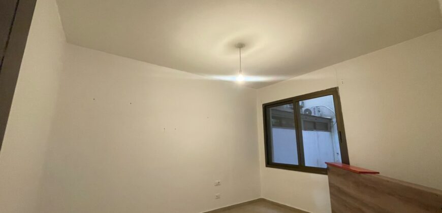 For Sale: Apartment in New Mar Takla, Hazmieh