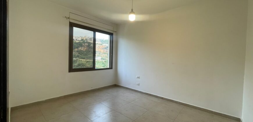 For Sale: Apartment in New Mar Takla, Hazmieh