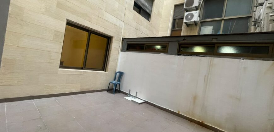 For Sale: Apartment in New Mar Takla, Hazmieh
