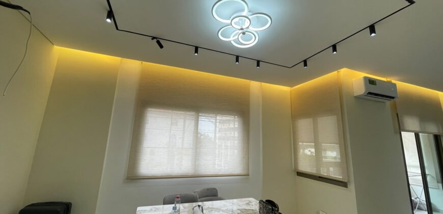 For Sale: Apartment in Hazmieh