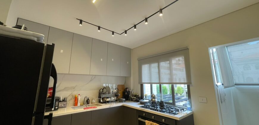 For Sale: Apartment in Hazmieh