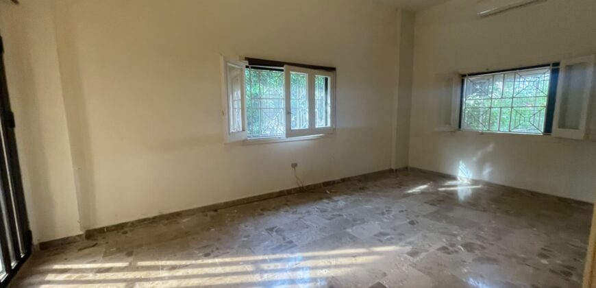 For Sale: Apartment in Louaizeh