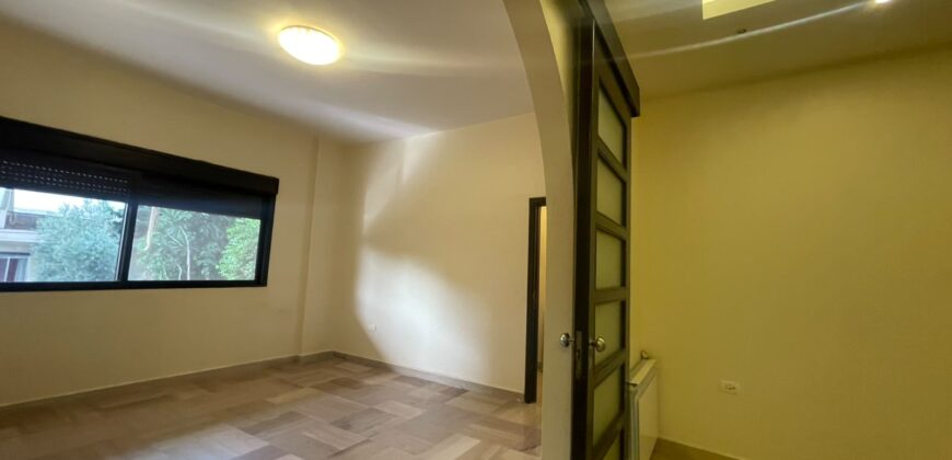 For Sale: Apartment in Louaizeh