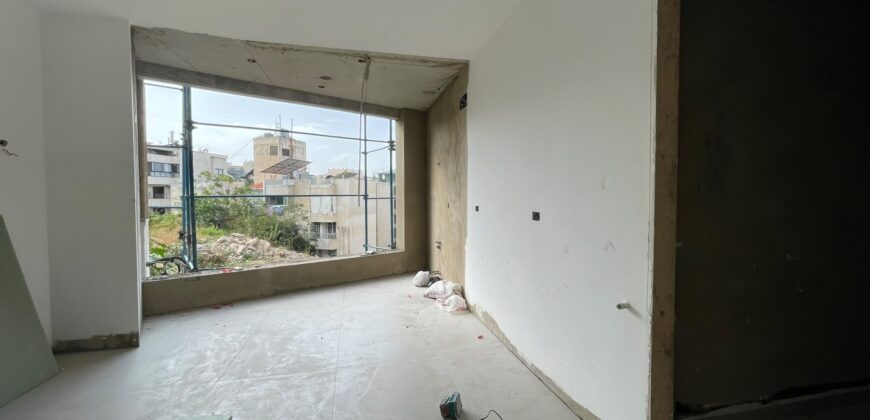 For Sale: Apartment in Mar Takla