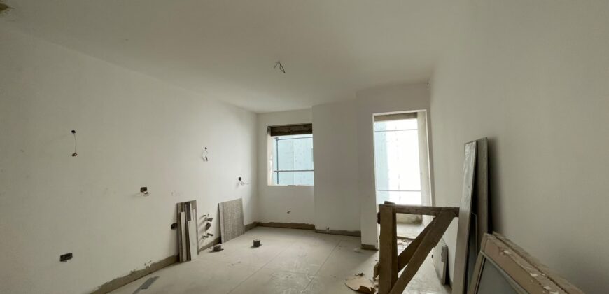For Sale: Apartment in Mar Takla, Hazmieh
