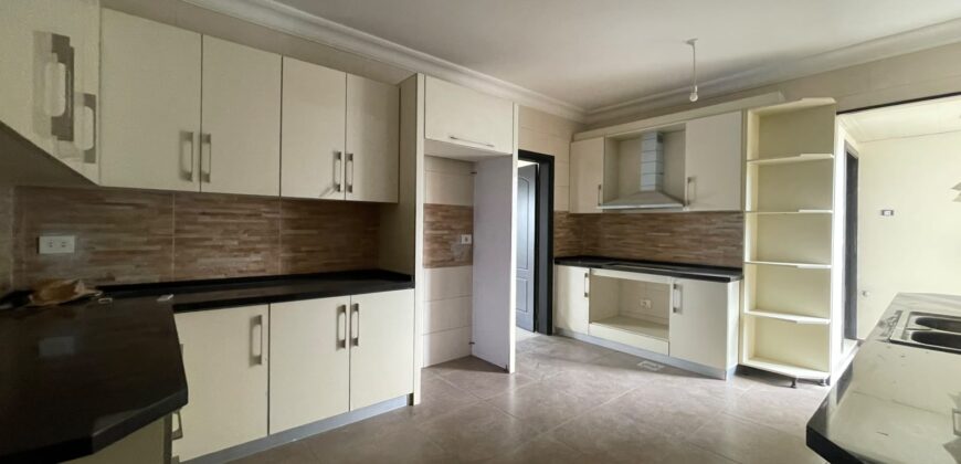 For Sale: Apartment in Mar Takla, Hazmieh