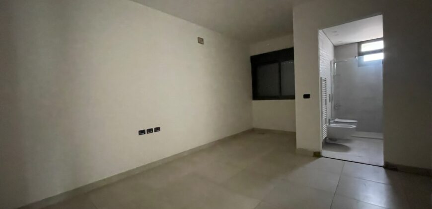 For Sale: Apartment in Mar Takla, Hazmieh