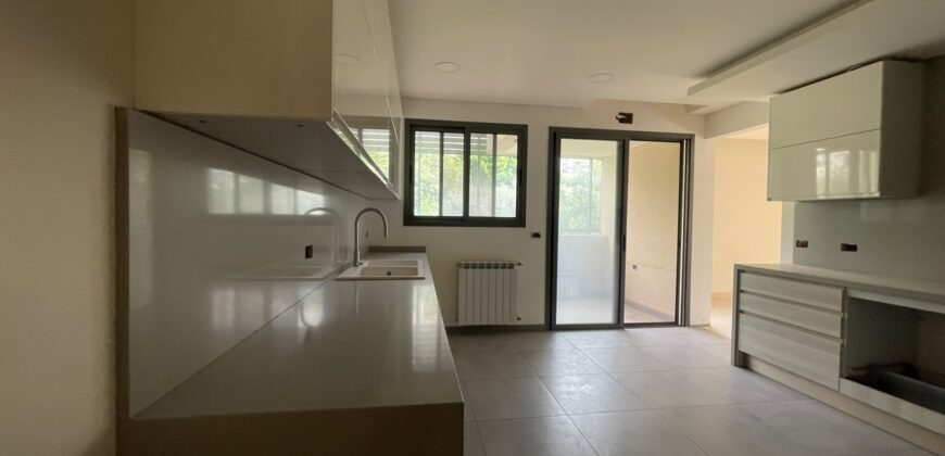 For Sale: Apartment in Mar Takla, Hazmieh