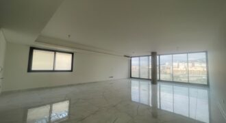 For Sale: Apartment in Hazmieh