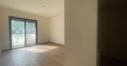 For Sale: Apartment in Hazmieh