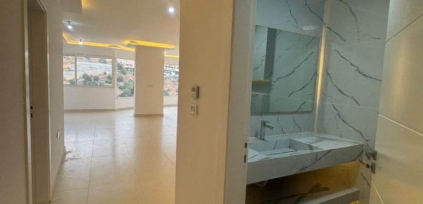 For Sale: Apartment in Mar Takla, Hazmieh